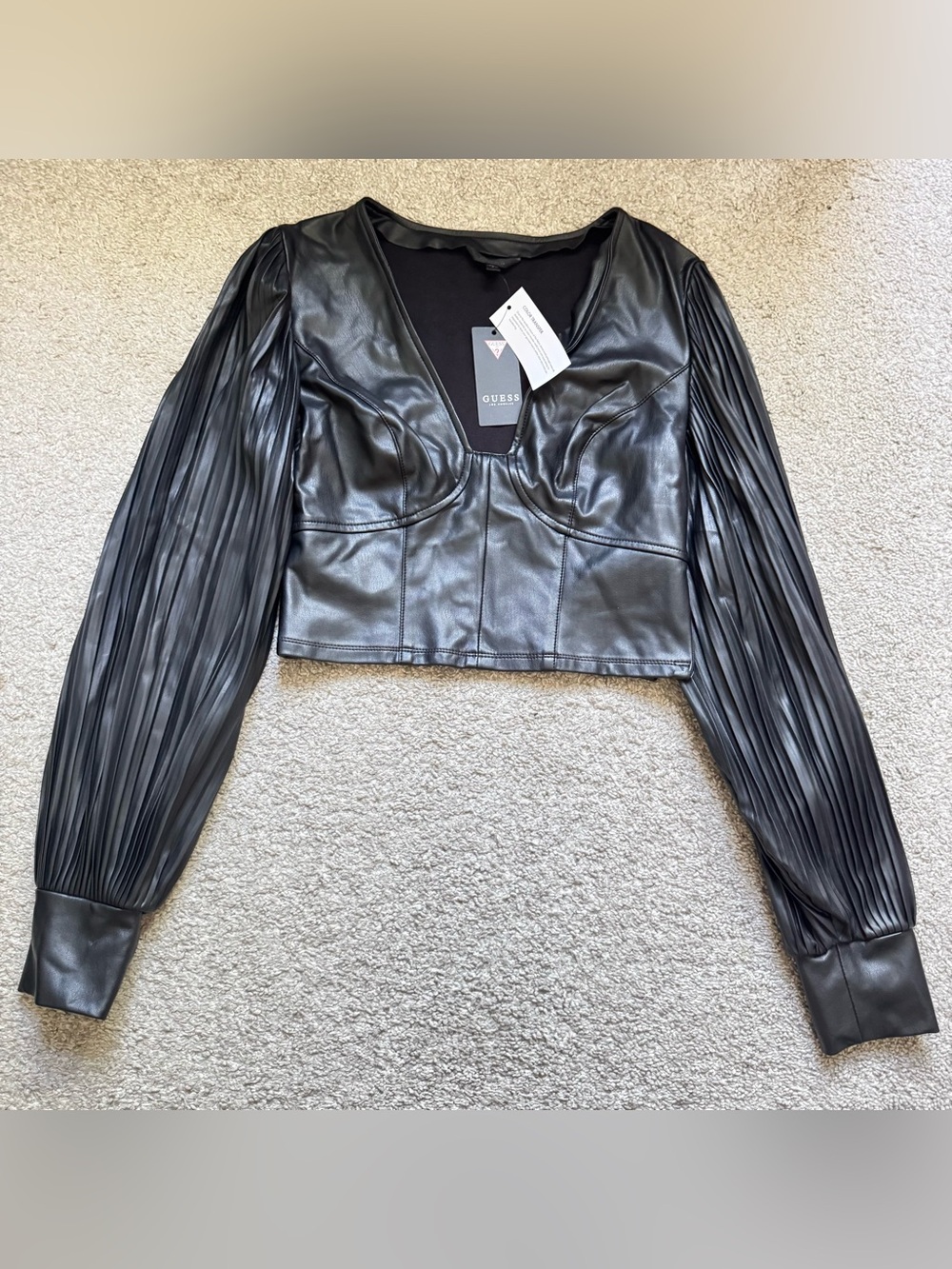 GUESS Women's Black Faux Leather Cropped Pleated V-Neck Long Sleeve Top S